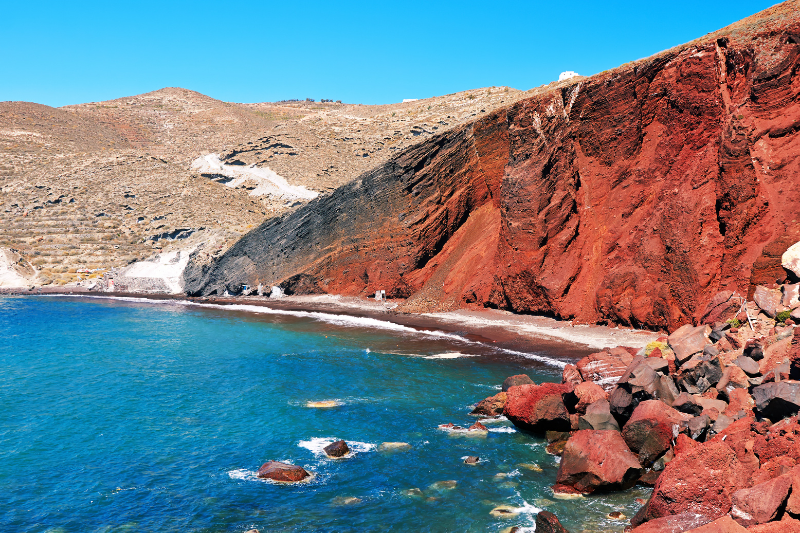 Playa Roja en Santorini